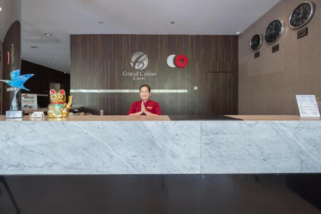 Collection O 1279 Hotel Grand Celino Macasar Exterior foto